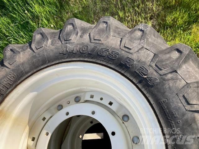 Trelleborg 440/65R24 타이어, 휠 및 림