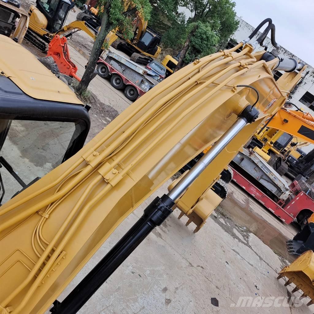 CAT 320 D 대형 굴삭기 29톤 이상