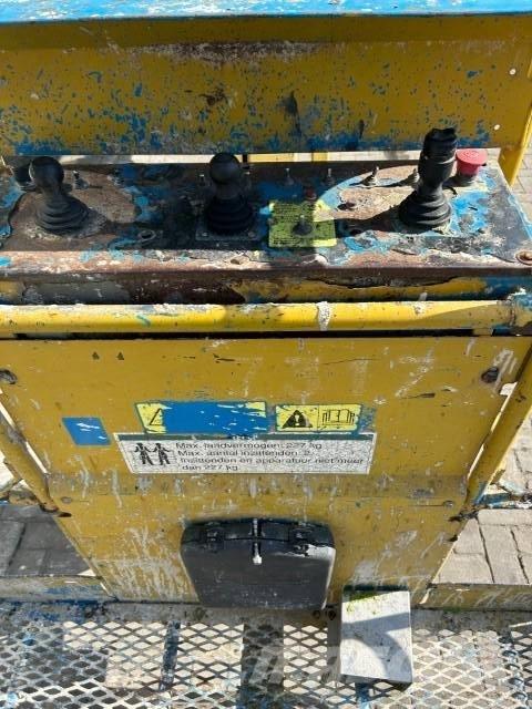 Genie Z 51/30 J RT 관절형 전동이동 리프트