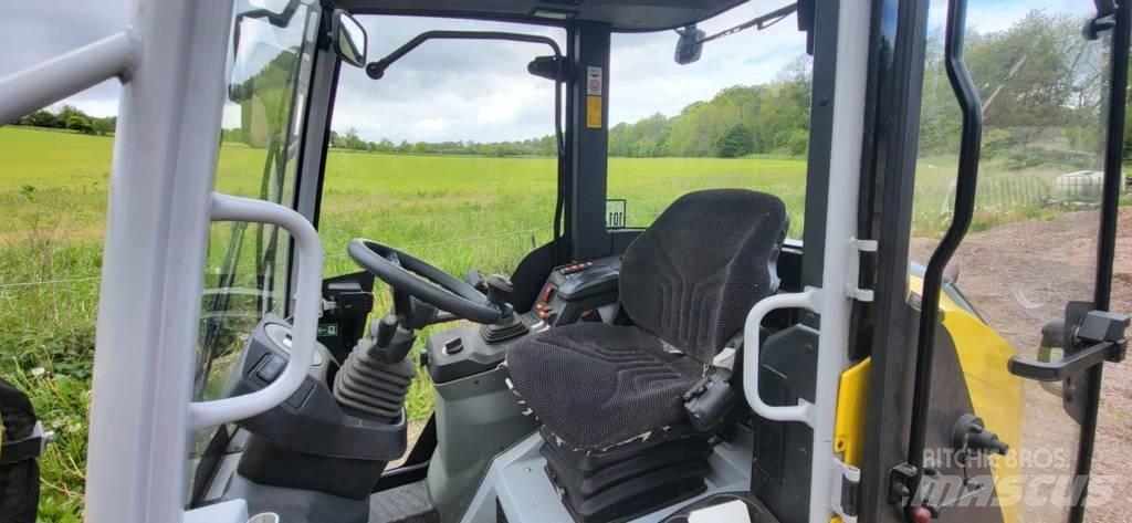 Wacker Neuson WL 28  스키드로더