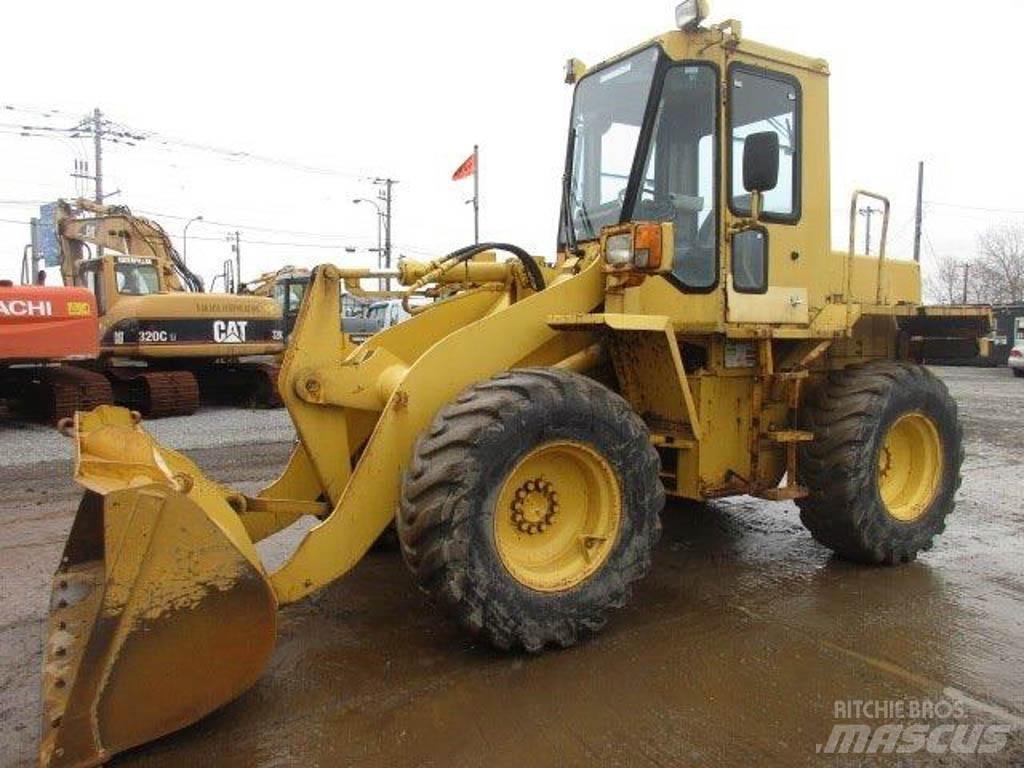 Komatsu WA100-1  휠로우더