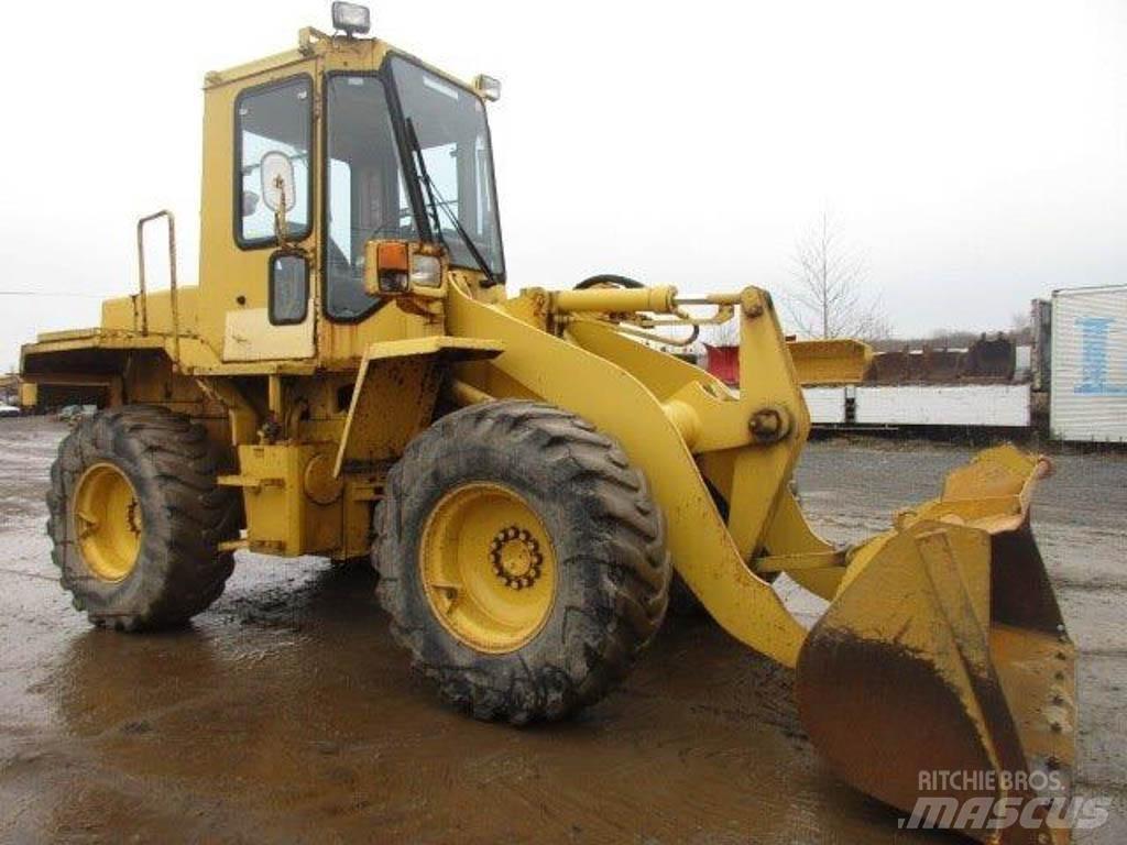 Komatsu WA100-1  휠로우더