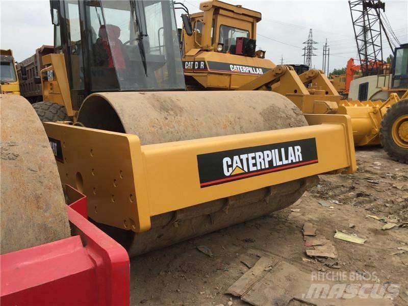 CAT CS 583 C 싱글 드럼 롤러