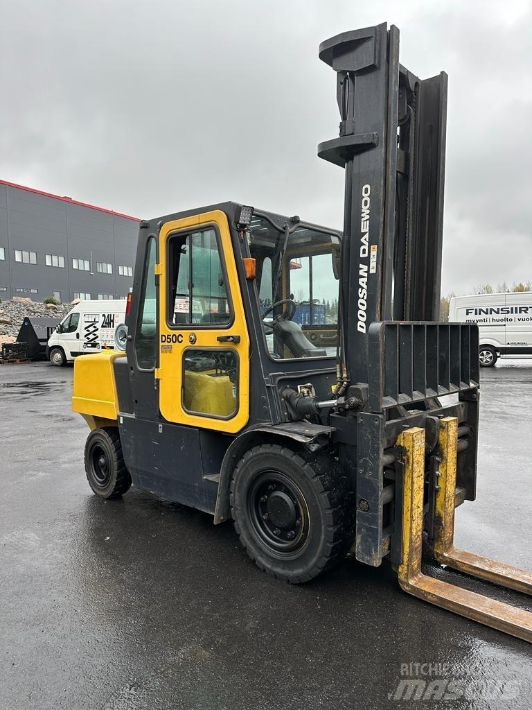 Doosan Daewoo D50-C2 디젤 지게차