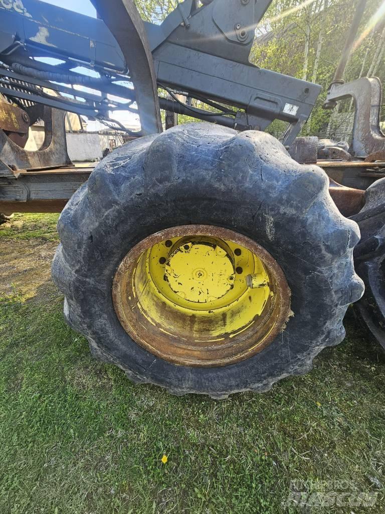 John Deere 1510 G 원목 포워더