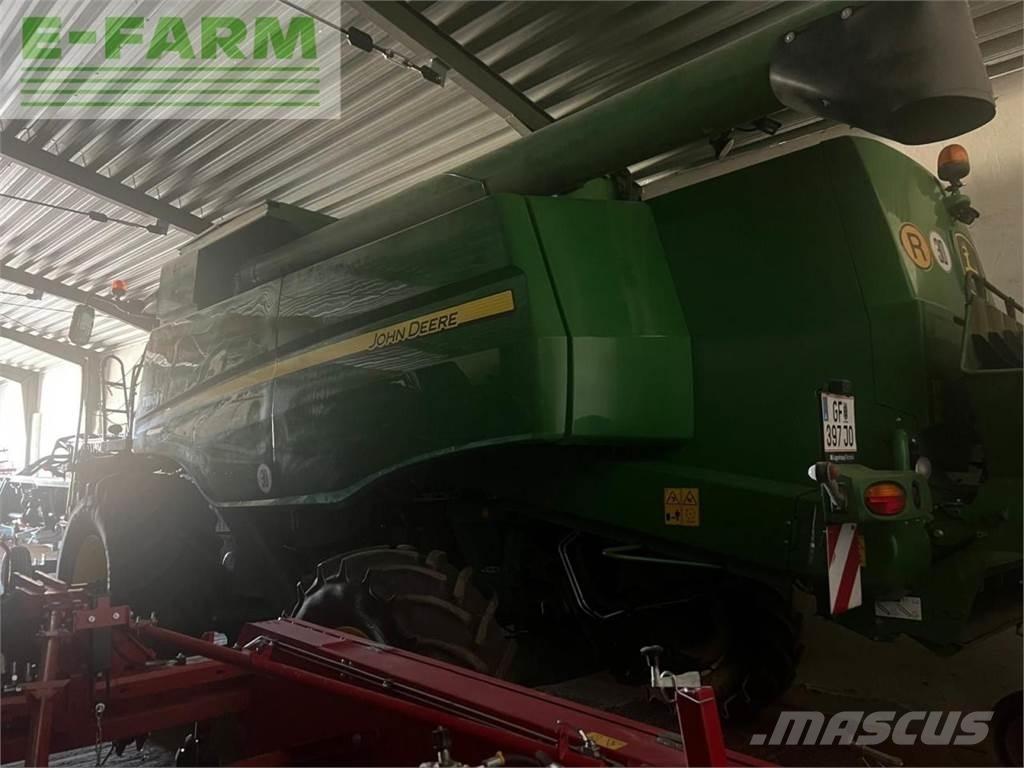 John Deere T550 콤바인 수확기
