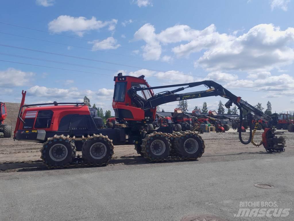 Komatsu 901 XC 원목 하베스터
