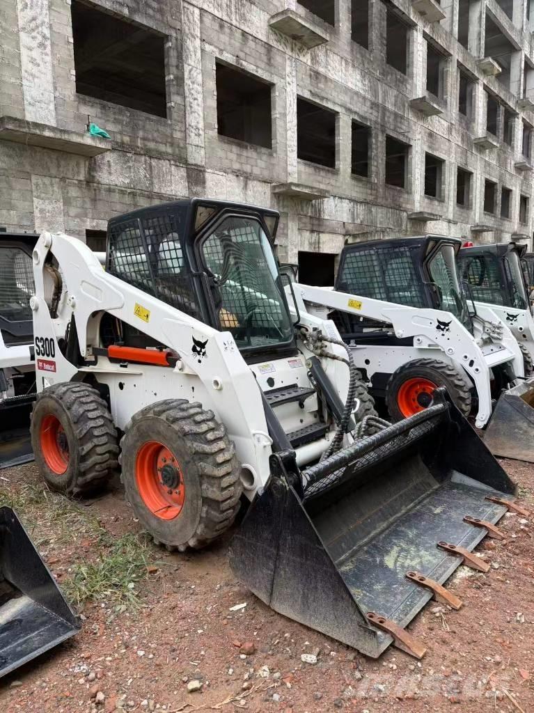 Bobcat S 300  스키드로더