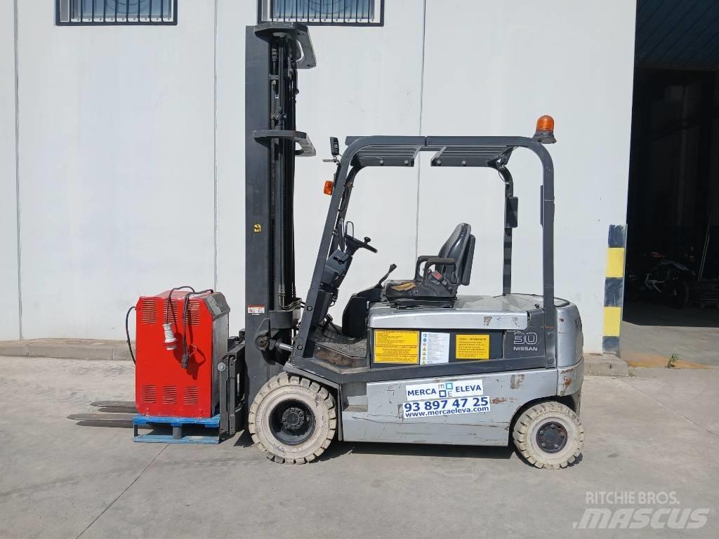Nissan GQ02 L 30 CU 전동 지게차
