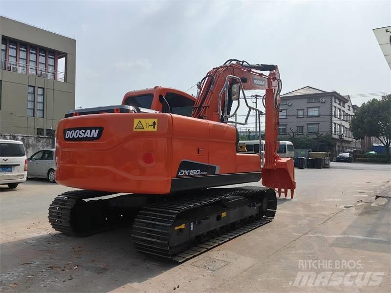 Doosan DX150 대형 굴삭기 29톤 이상