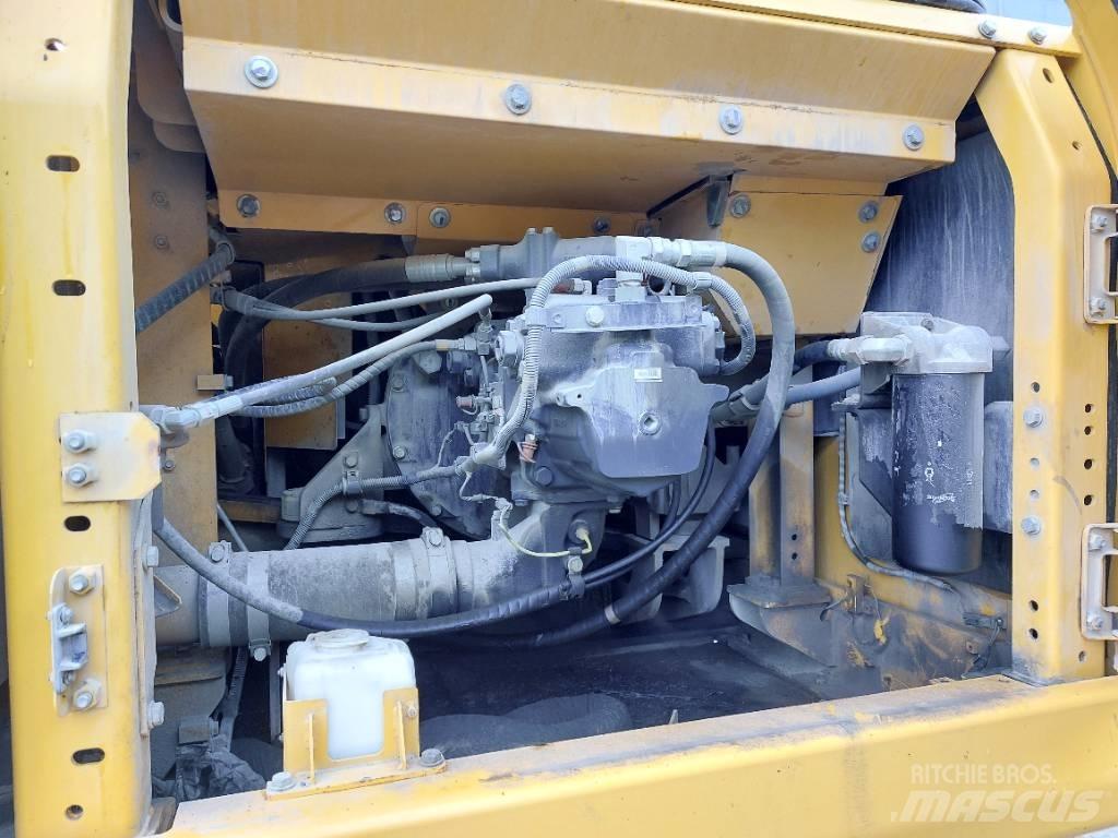 Komatsu PC360LC-11 대형 굴삭기 29톤 이상