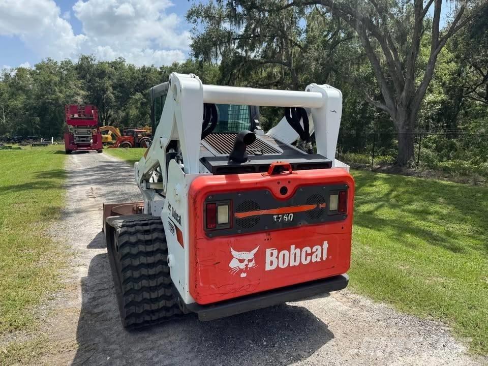 Bobcat T750  스키드로더