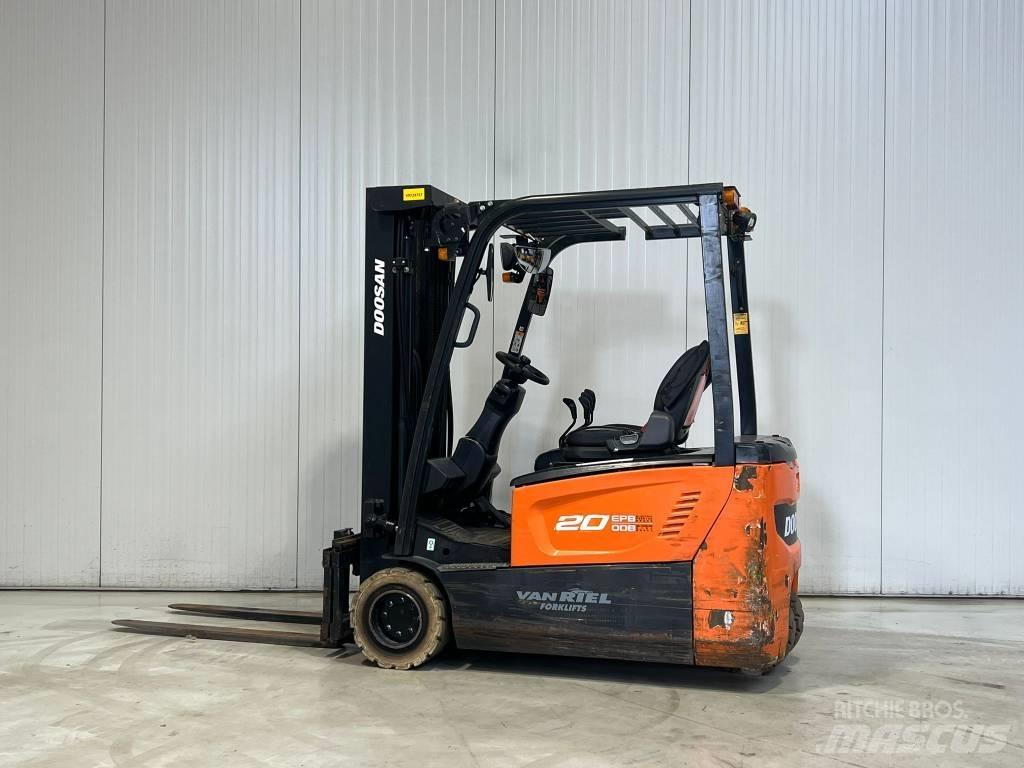 Doosan B20T-7 전동 지게차