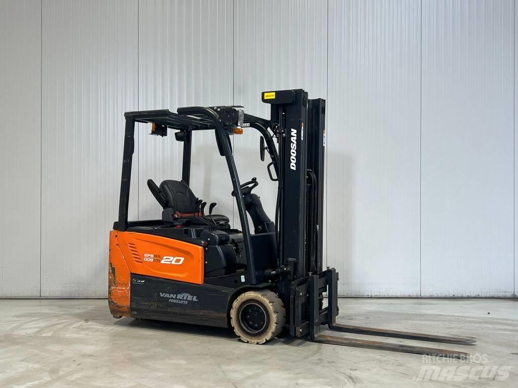 Doosan B20T-7 전동 지게차