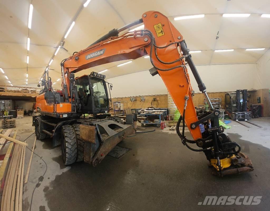 Doosan DX 170 W  휠 굴삭기