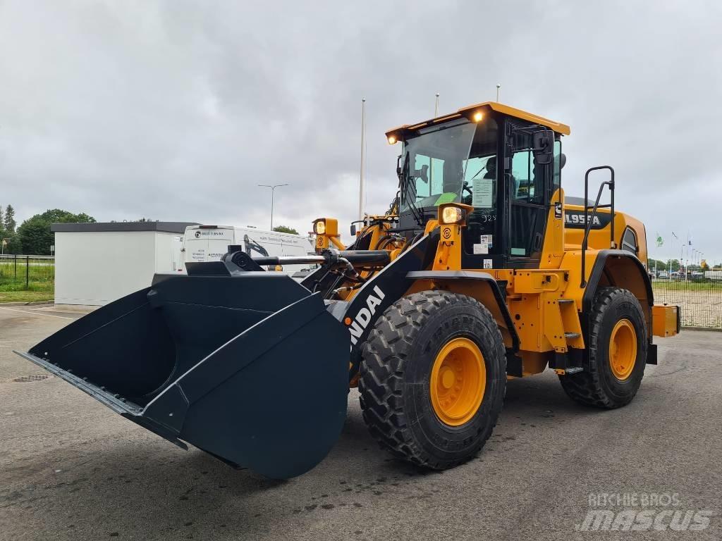 Hyundai HL955 A  휠로우더