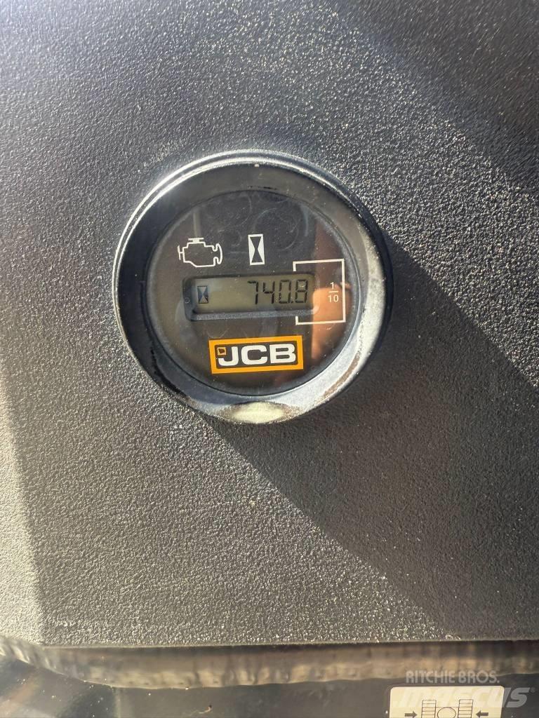 JCB 16 C-1, 740h 소형 굴삭기 7톤 미만