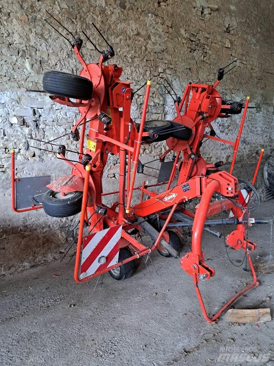 Kuhn GF7902 갈퀴 및 테더