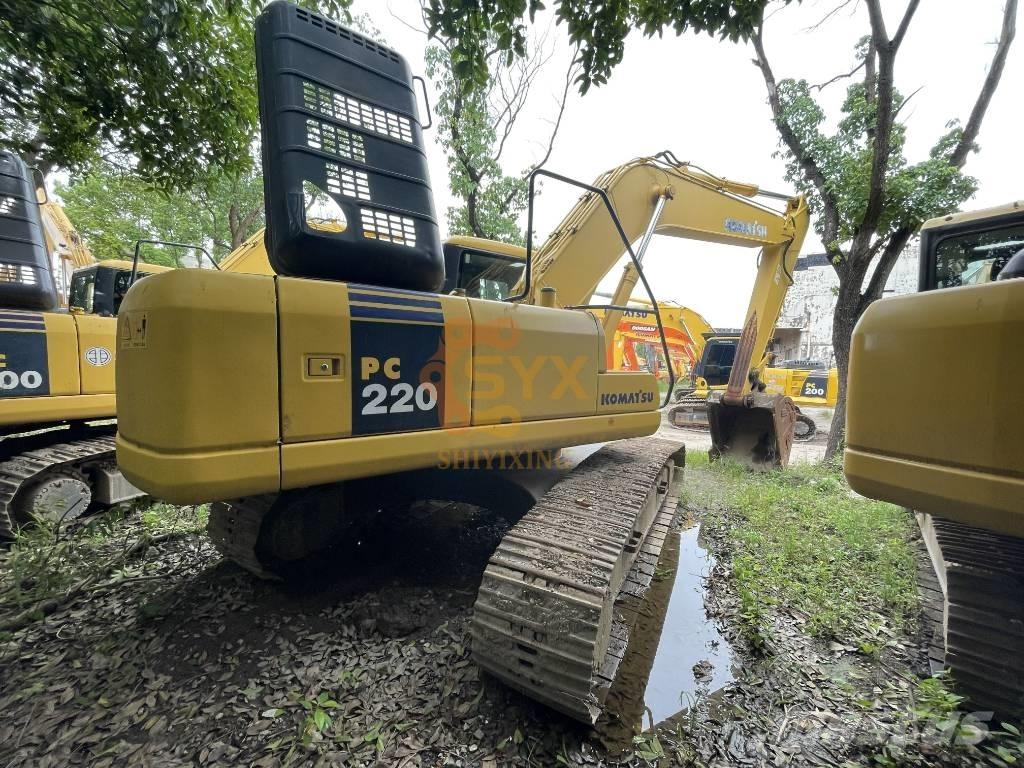 Komatsu PC 220-7 대형 굴삭기 29톤 이상