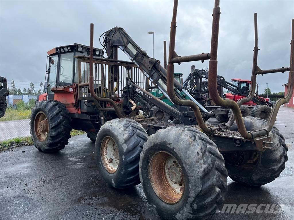 Valmet 836 원목 포워더