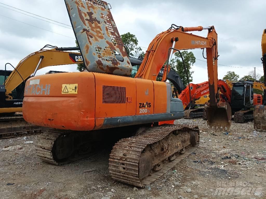 Hitachi ZX 200 대형 굴삭기 29톤 이상