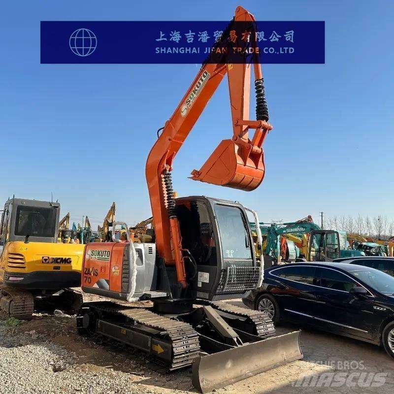 Hitachi ZX 70 소형 굴삭기 7톤 미만