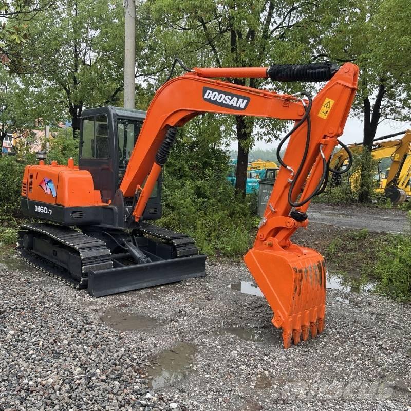 Doosan DH 60 소형 굴삭기 7톤 미만