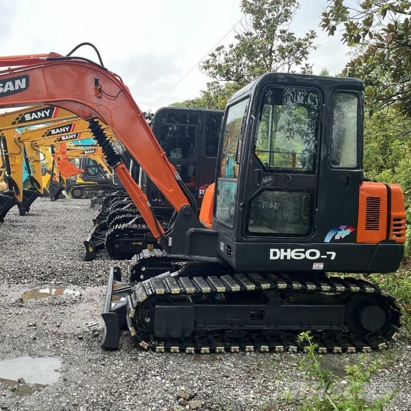 Doosan DH 60 소형 굴삭기 7톤 미만