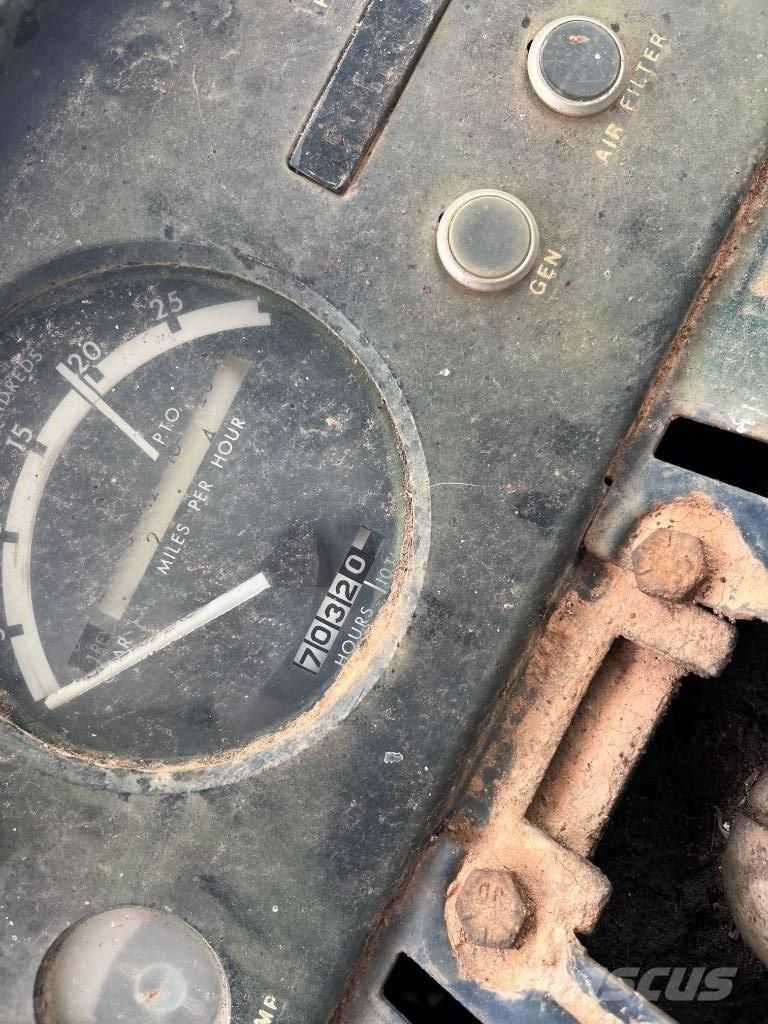 John Deere 4620 트랙터