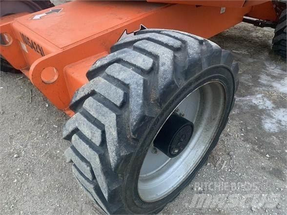 JLG 600AJ 관절형 전동이동 리프트