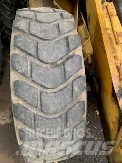 CAT 910  휠로우더