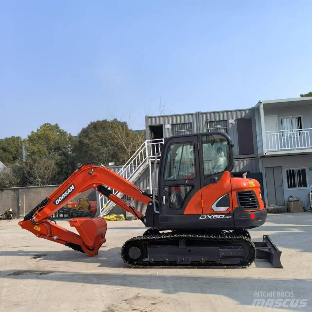Doosan DX60-9C 소형 굴삭기 7톤 미만