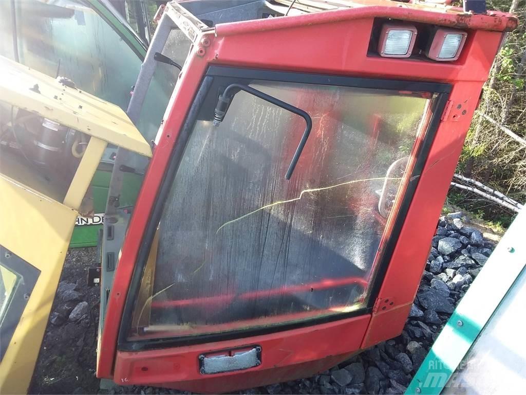 Komatsu 911.5 캐빈 및 인테리어