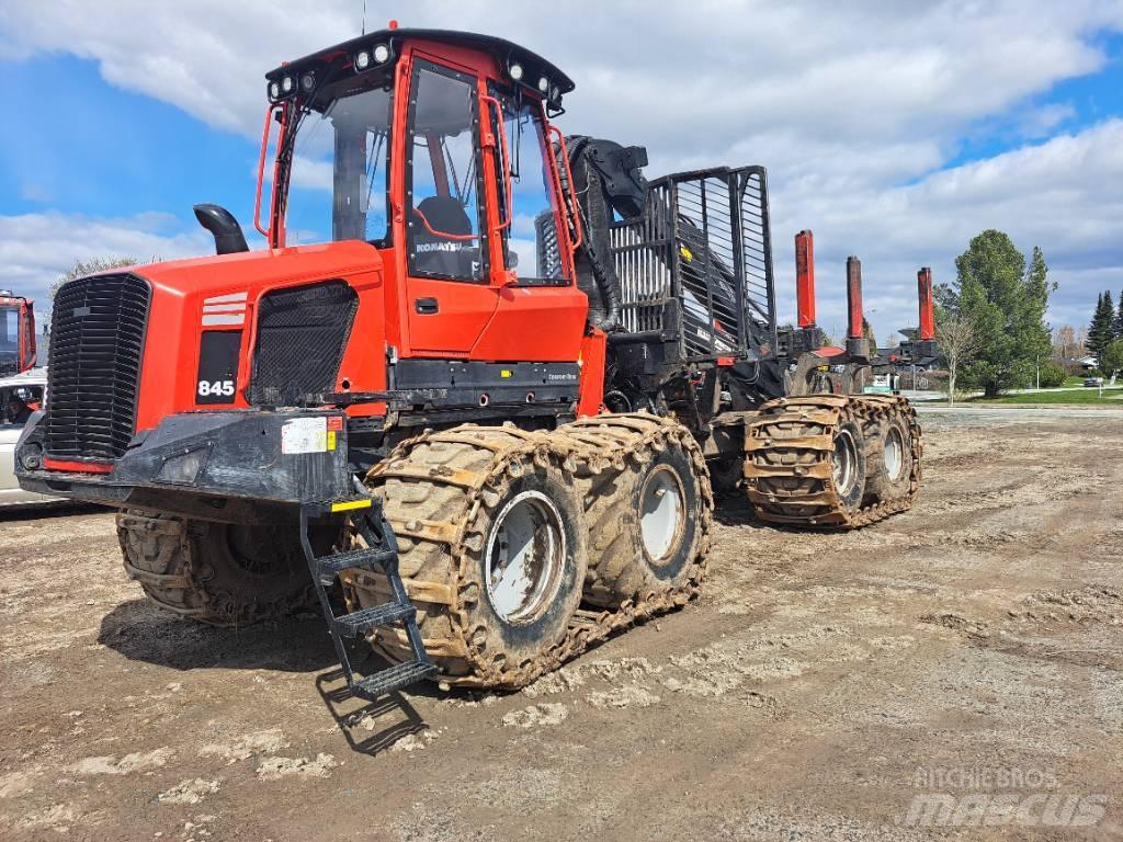 Komatsu 845 원목 포워더