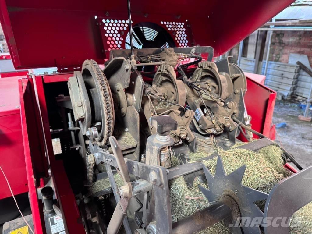 Massey Ferguson 1842 각형 곤포기