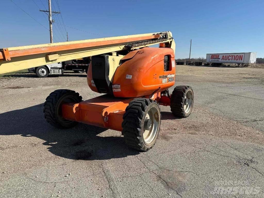 JLG 600A 관절형 전동이동 리프트
