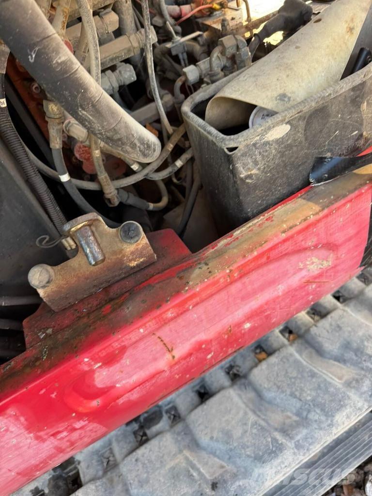 Takeuchi TB260 소형 굴삭기 7톤 미만