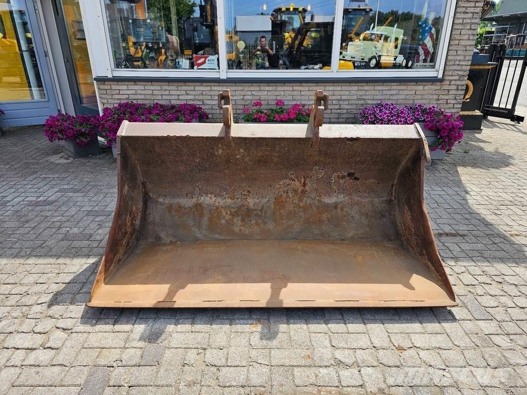 Beco Slotenbak 버켓