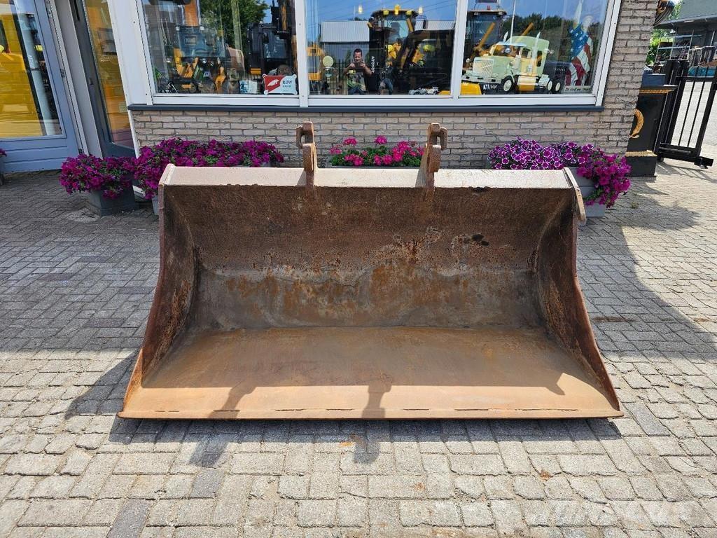 Beco Slotenbak 버켓