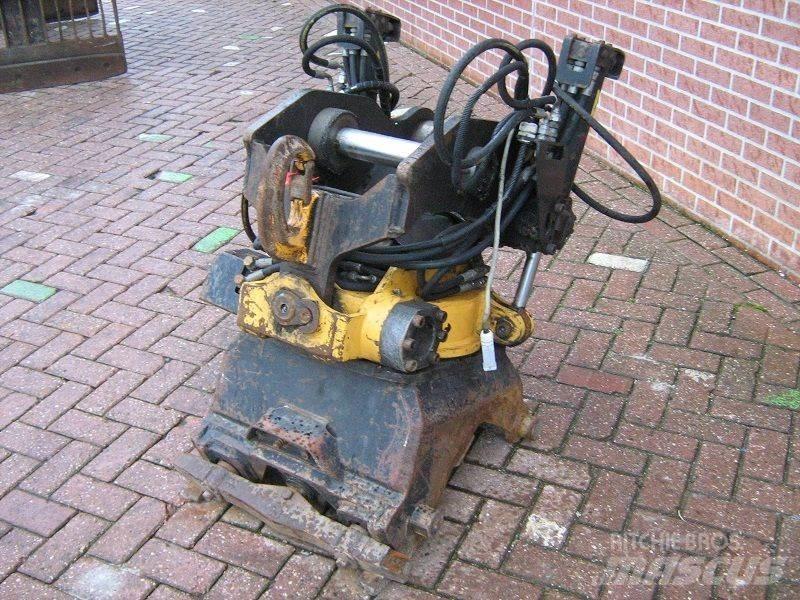 Engcon EC15 로테이터