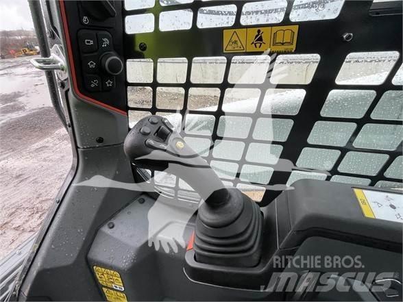 Bobcat T76  스키드로더