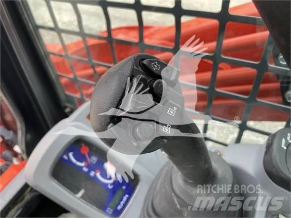 Kubota SVL75  스키드로더