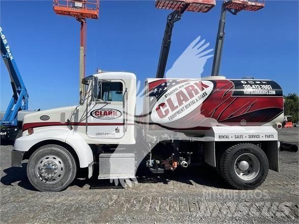 Peterbilt 330 급수차