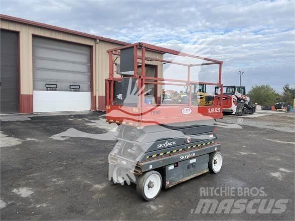 SkyJack SJ3226 가위형 리프트