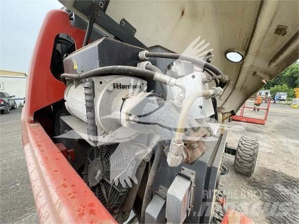 SkyJack SJ40T 견인식 전동이동 리프트