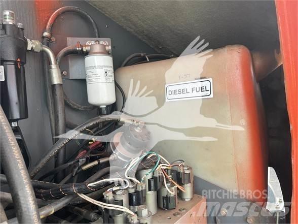 SkyJack SJ66T 견인식 전동이동 리프트