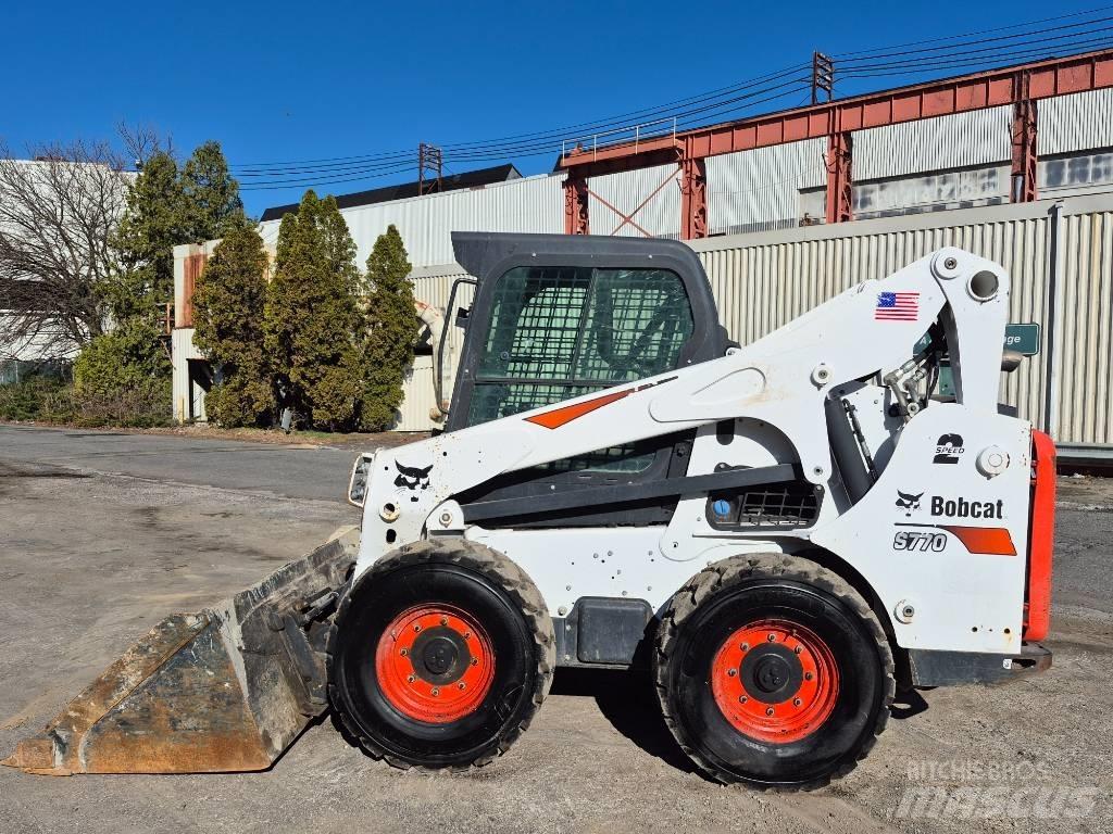 Bobcat S 770  스키드로더