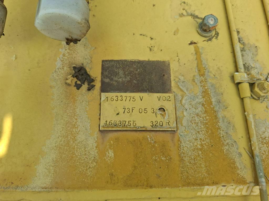 CAT 320 C L 대형 굴삭기 29톤 이상