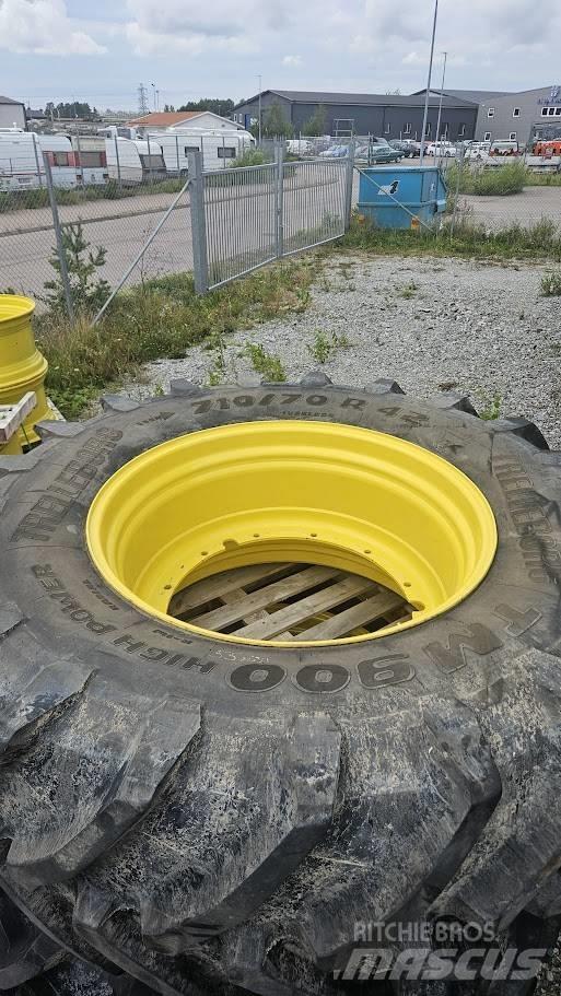 Trelleborg 710/70x42 기타 트랙터 부속품