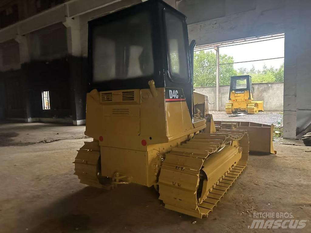 CAT D 4 C 크롤러 도저